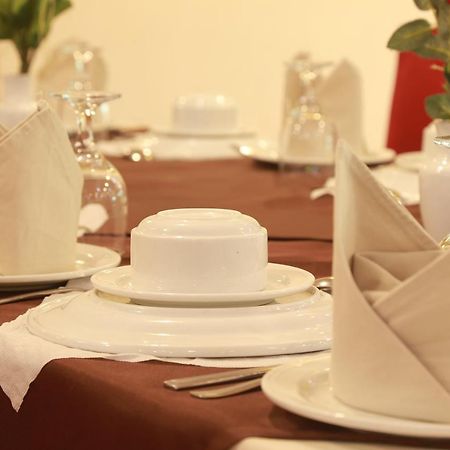 Hotel Metro International Srihotto Zewnętrze zdjęcie