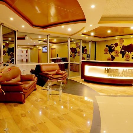 Hotel Metro International Srihotto Zewnętrze zdjęcie