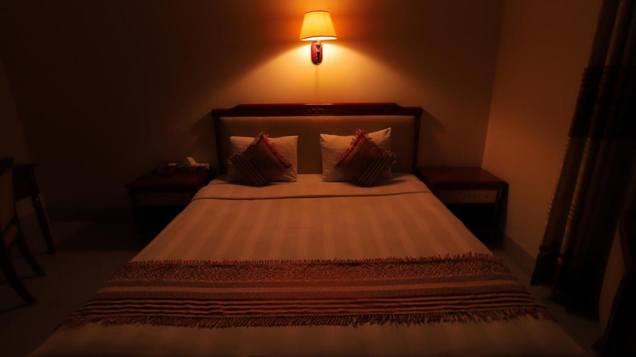 Hotel Metro International Srihotto Zewnętrze zdjęcie