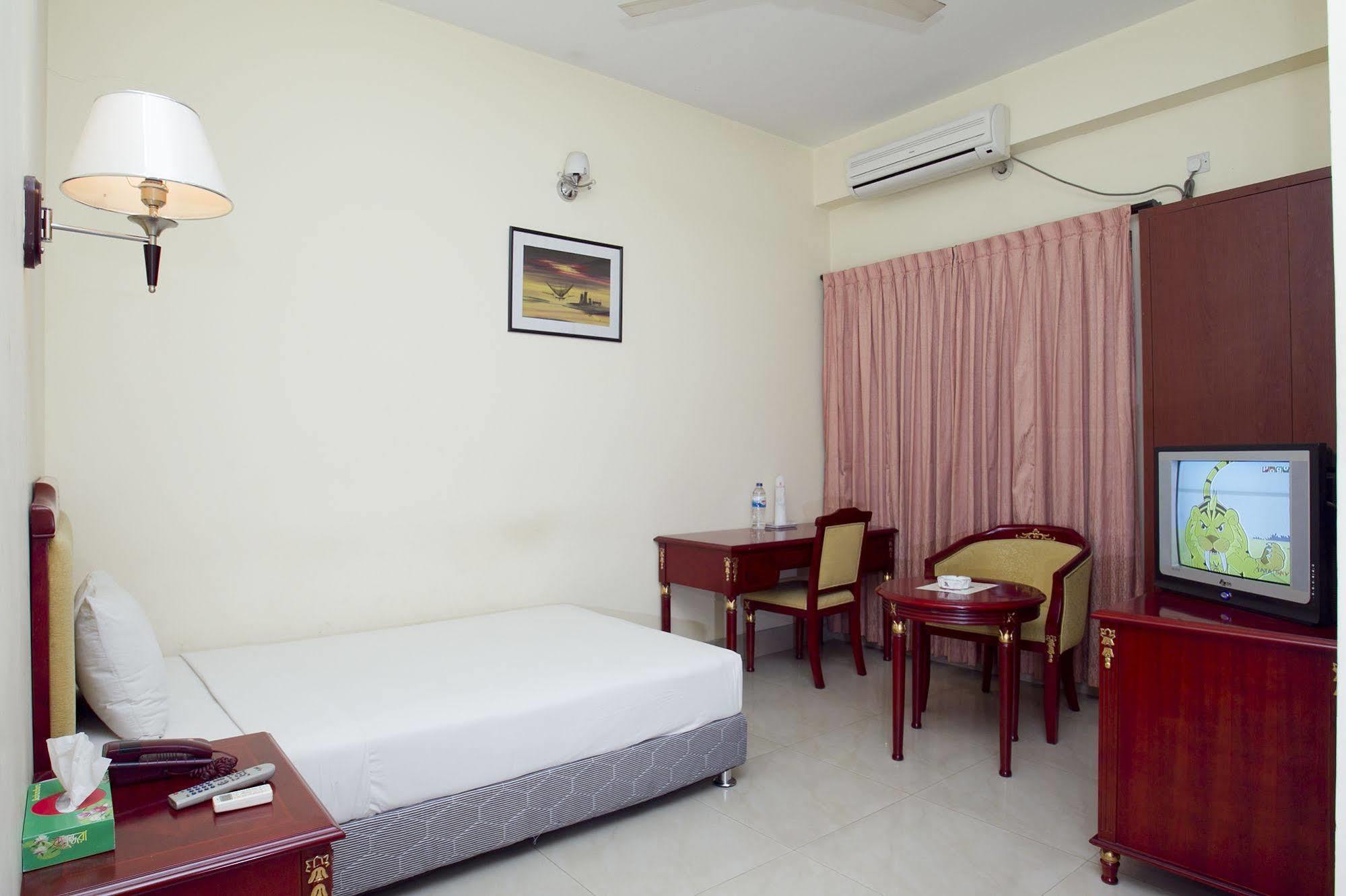 Hotel Metro International Srihotto Zewnętrze zdjęcie